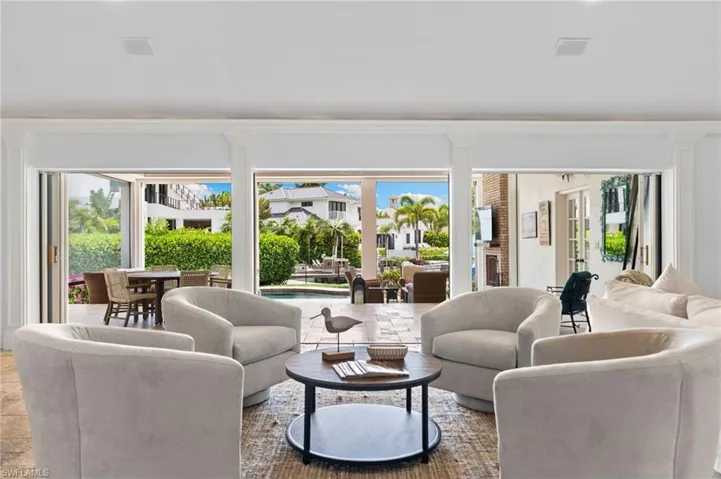 2201 Beacon Ln, Naples, Florida 34103