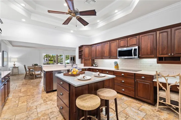 2201 Beacon Ln, Naples, Florida 34103