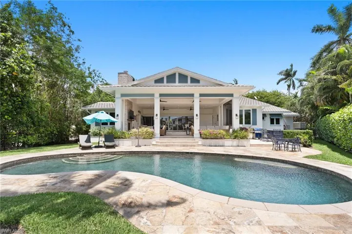 2201 Beacon Ln, Naples, Florida 34103