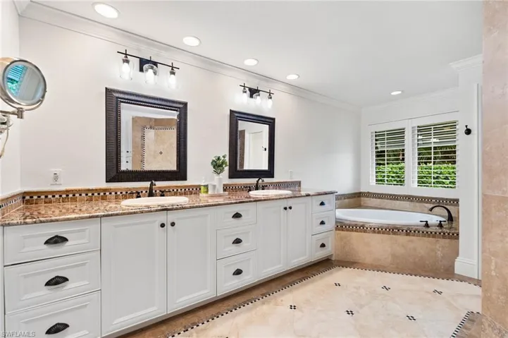 2201 Beacon Ln, Naples, Florida 34103