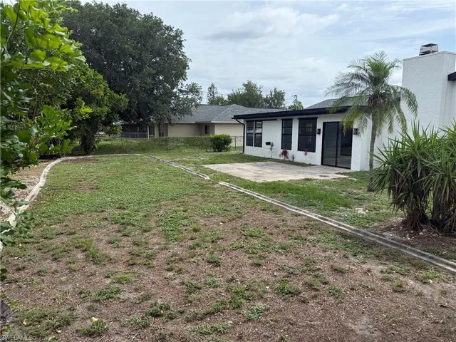 142 Se 1st Ave, Cape Coral, Florida 33990