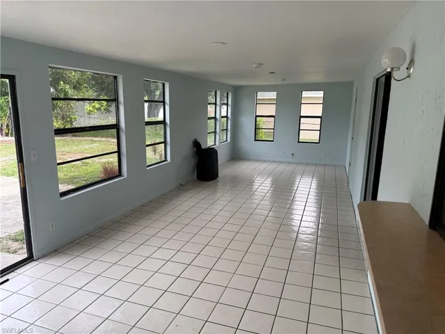 142 Se 1st Ave, Cape Coral, Florida 33990