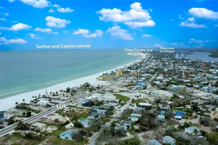 5780 Lauder St, Fort Myers Beach, Florida 33931