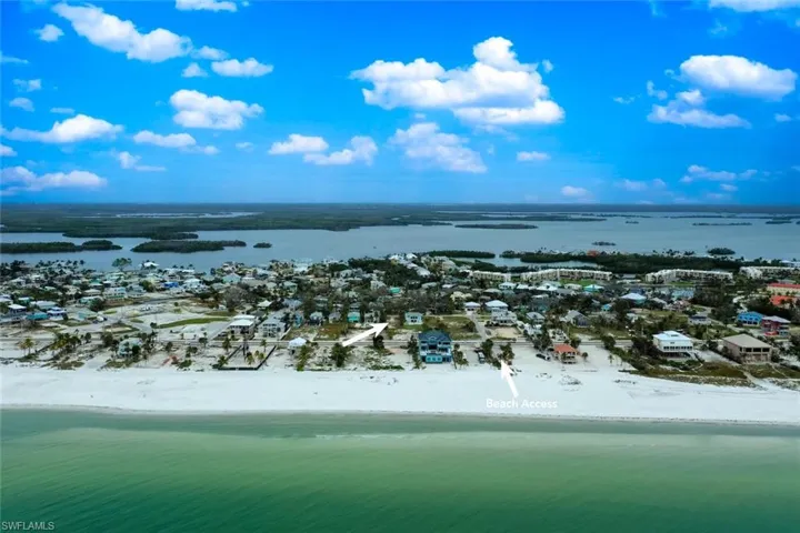 5780 Lauder St, Fort Myers Beach, Florida 33931