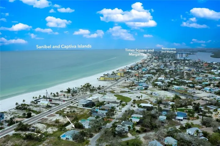5780 Lauder St, Fort Myers Beach, Florida 33931