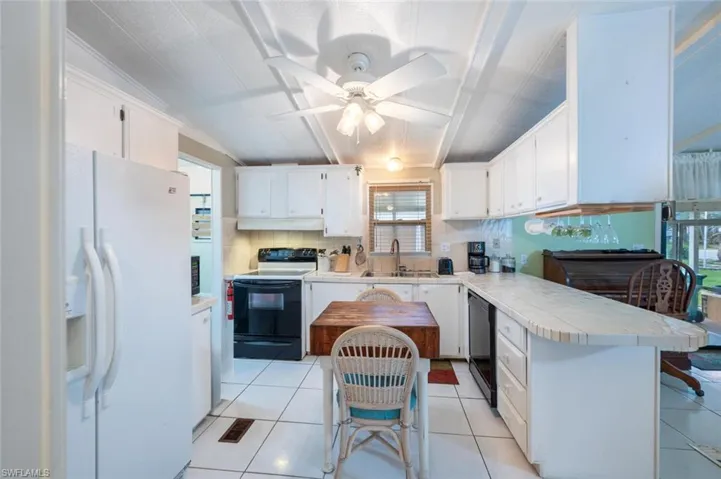 130  Grassy Key  LN, Naples, FL 34114