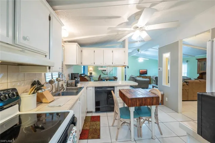 130  Grassy Key  LN, Naples, FL 34114