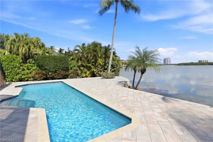 Heated, bayside Swimming pool