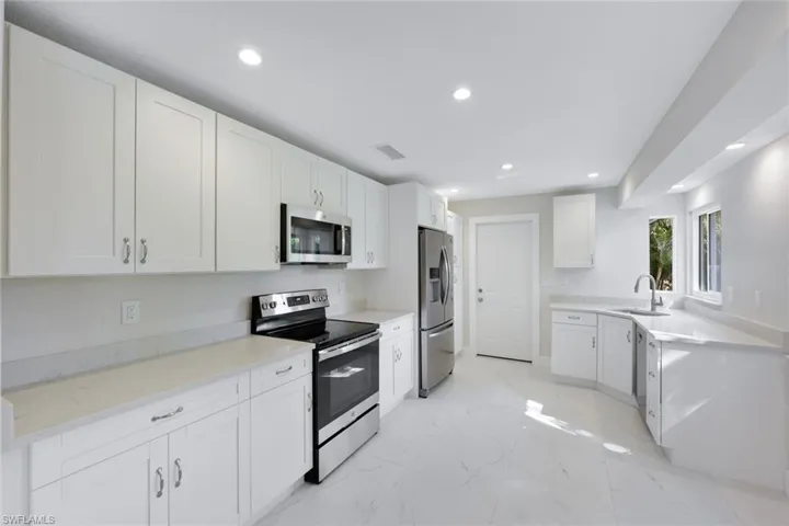 SO much storage space in this kitchen.