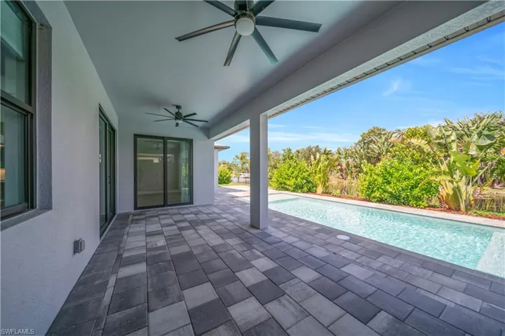 411 Sw 26th Pl, Cape Coral, Florida 33991