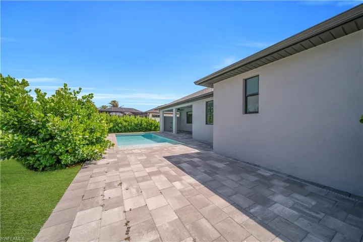 411 Sw 26th Pl, Cape Coral, Florida 33991