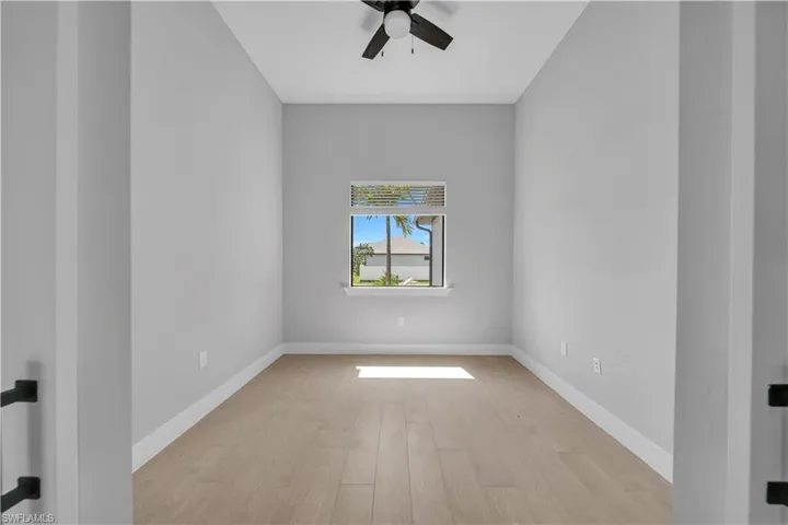 411 Sw 26th Pl, Cape Coral, Florida 33991