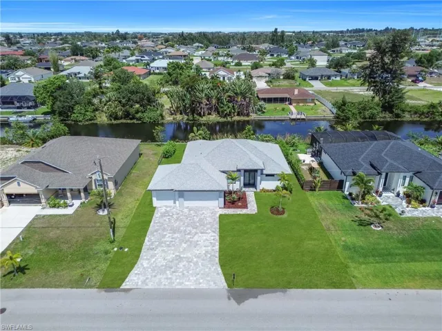 411 Sw 26th Pl, Cape Coral, Florida 33991