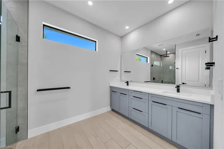 411 Sw 26th Pl, Cape Coral, Florida 33991