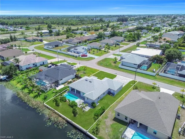 411 Sw 26th Pl, Cape Coral, Florida 33991