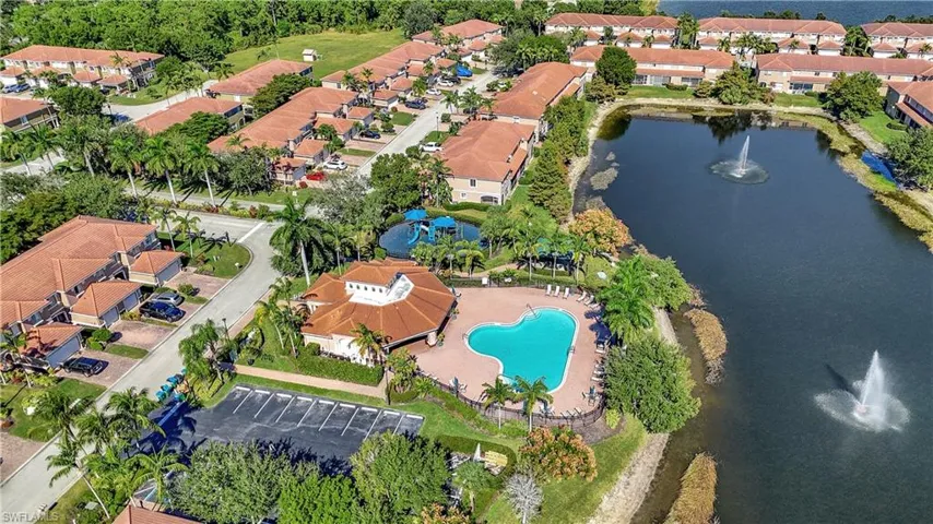 9762  Roundstone  CIR, Fort Myers, FL 33967
