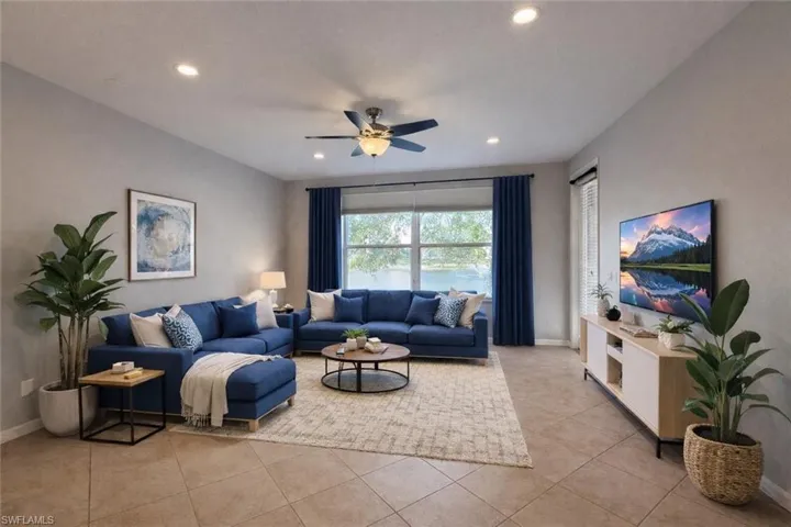 9762  Roundstone  CIR, Fort Myers, FL 33967