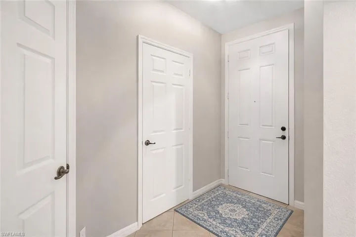 9762  Roundstone  CIR, Fort Myers, FL 33967