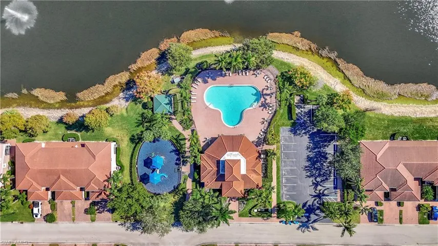 9762  Roundstone  CIR, Fort Myers, FL 33967