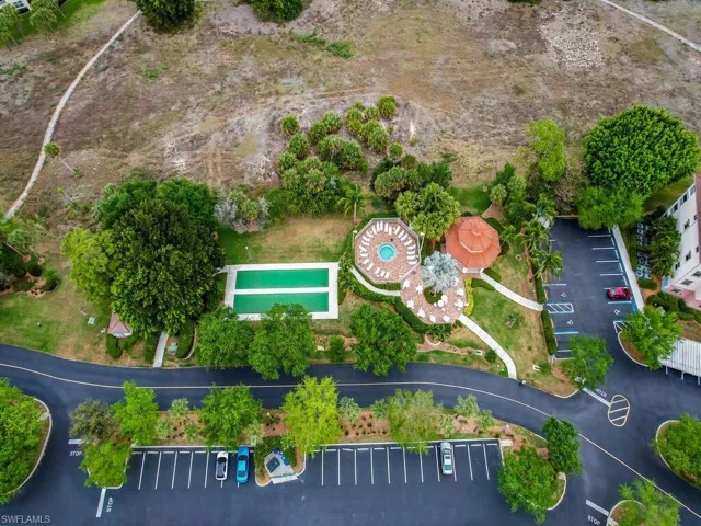 Gathering Area w/ Spa, Bocce Courts, & Picnic Cabana
