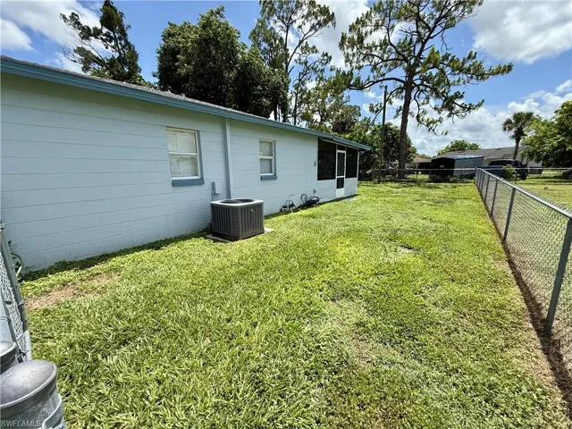 314  Vermont  WAY, Lehigh Acres, FL 33936