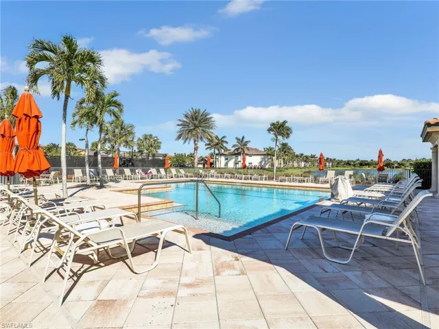 Trevi Satellite Pool W/ Lap Lanes