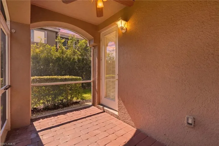 9829 Roundstone Cir, Fort Myers, Florida 33967