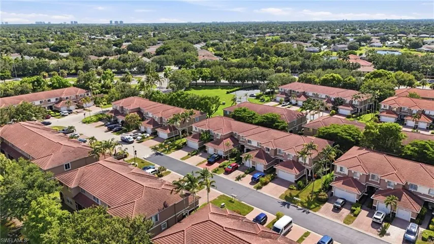 9829 Roundstone Cir, Fort Myers, Florida 33967