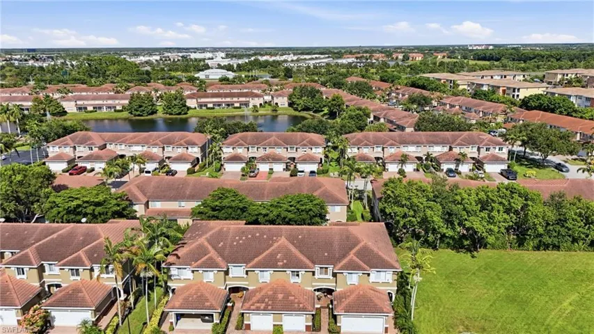 9829 Roundstone Cir, Fort Myers, Florida 33967