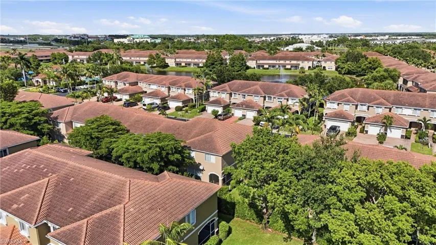 9829 Roundstone Cir, Fort Myers, Florida 33967