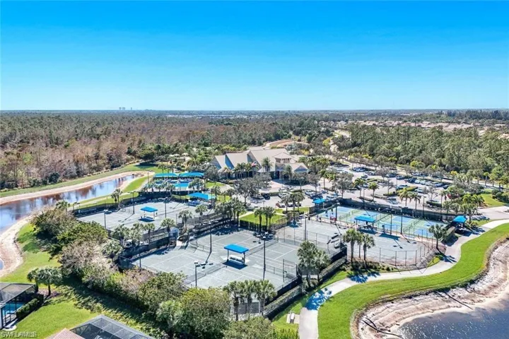 7098 Live Oak Dr, Naples, Florida 34114