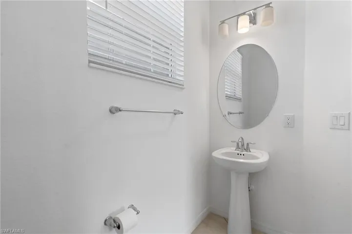 2850  Blossom  WAY, Naples, FL 34120