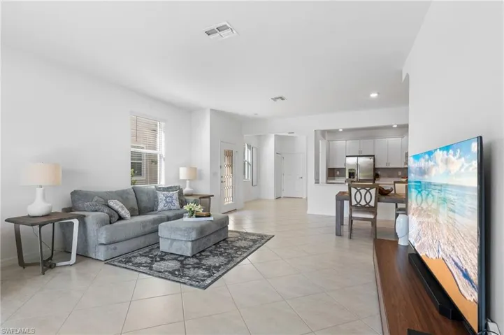 2850  Blossom  WAY, Naples, FL 34120