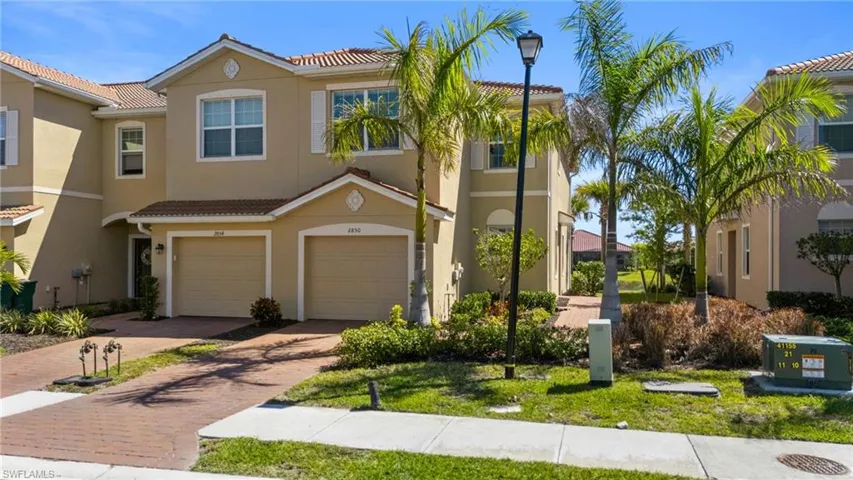 2850  Blossom  WAY, Naples, FL 34120