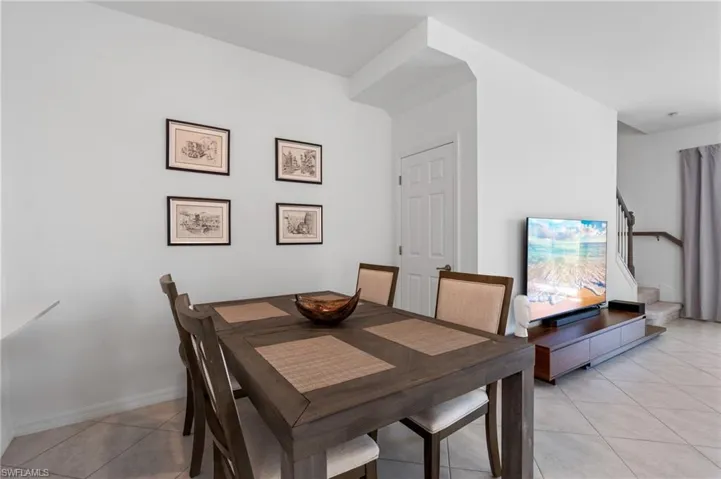 2850  Blossom  WAY, Naples, FL 34120