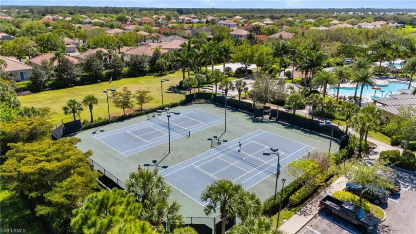 2850  Blossom  WAY, Naples, FL 34120