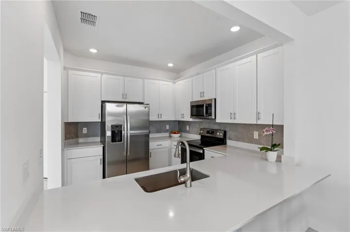 2850  Blossom  WAY, Naples, FL 34120
