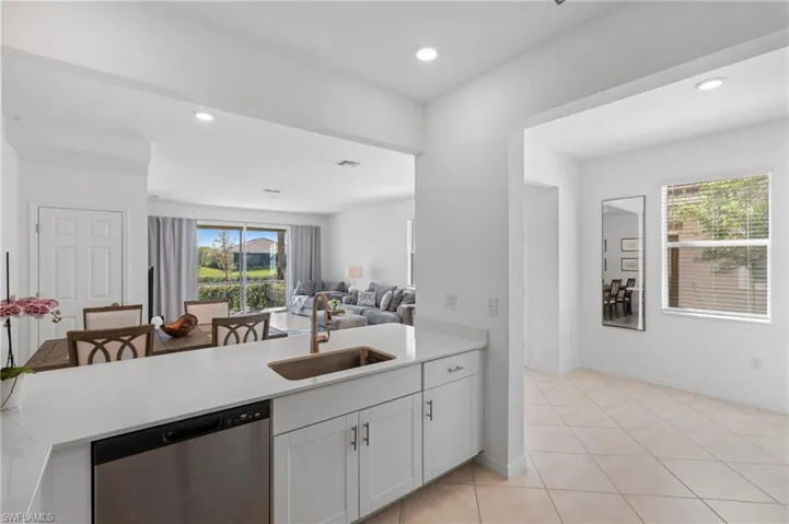 2850  Blossom  WAY, Naples, FL 34120