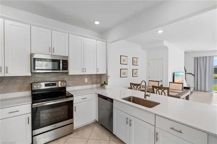 2850  Blossom  WAY, Naples, FL 34120