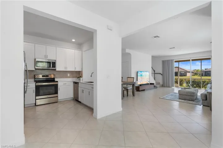 2850  Blossom  WAY, Naples, FL 34120
