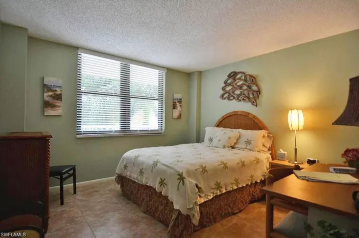 260 Seaview Ct 404, Marco Island, Florida 34145