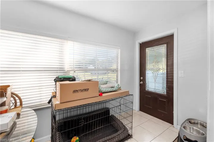 Private entry foyer