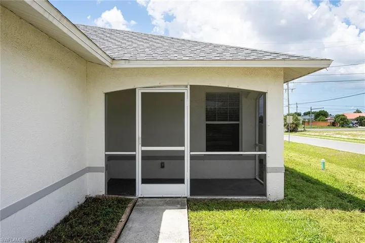 1302-1304 Ne 16th Ter, Cape Coral, Florida 33909