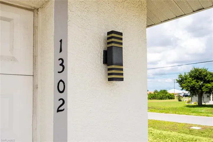1302-1304 Ne 16th Ter, Cape Coral, Florida 33909