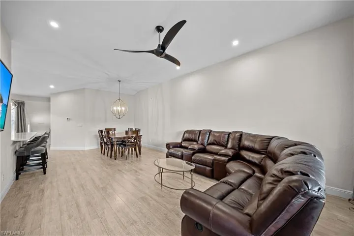 6927  Satinleaf N RD, Naples, FL 34109