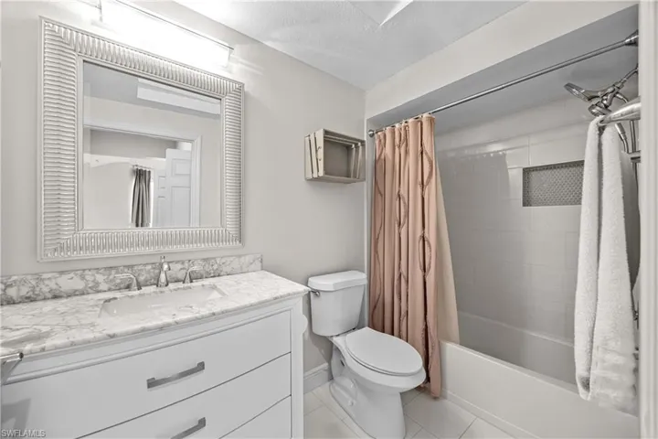6927  Satinleaf N RD, Naples, FL 34109