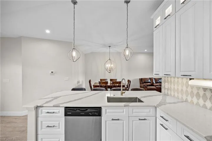 6927  Satinleaf N RD, Naples, FL 34109