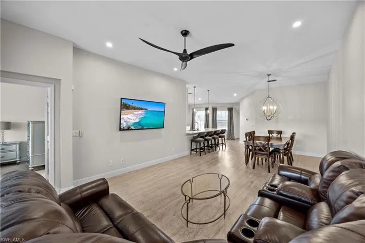 6927  Satinleaf N RD, Naples, FL 34109