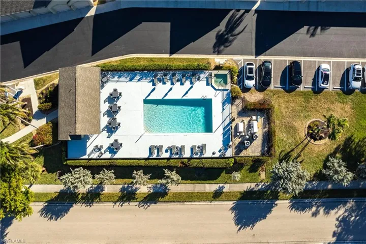 Veranda 1 Community Pool