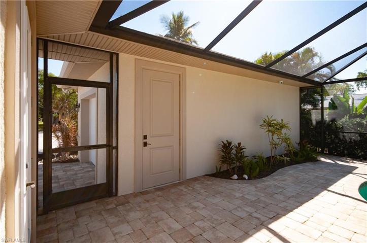 3rd car garage / potential Guestroom